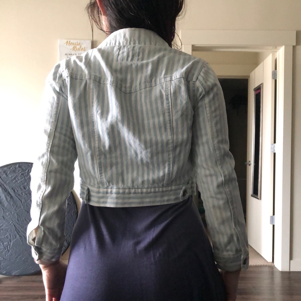 Cropped Jacket - Picture 8 of 8